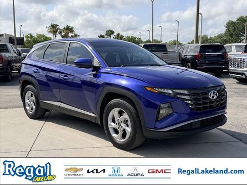 Used 2024 Hyundai Tucson SE image 1
