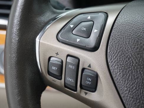 Used 2013 Lincoln MKX FWD image 15