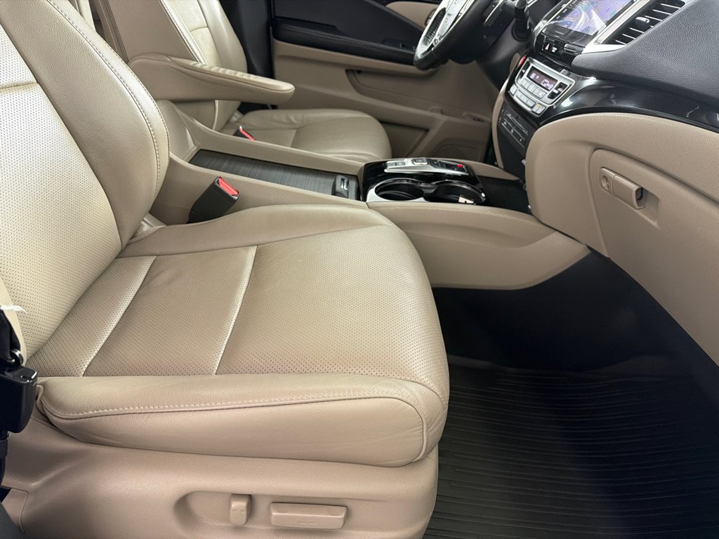 Used 2016 Honda Pilot Elite image 23
