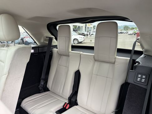 Used 2019 Land Rover Range Rover Sport HSE AWD/4WD image 12