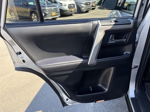 Used 2024 Toyota 4Runner SR5 Premium w/ Moonroof Package AWD/4WD image 53