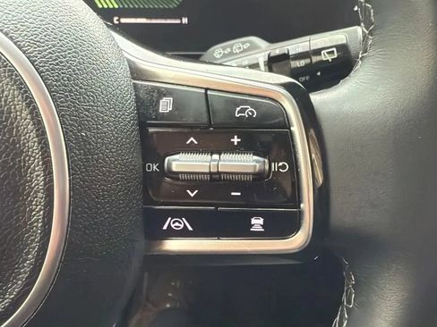 Used 2024 Kia Sorento S AWD/4WD image 11