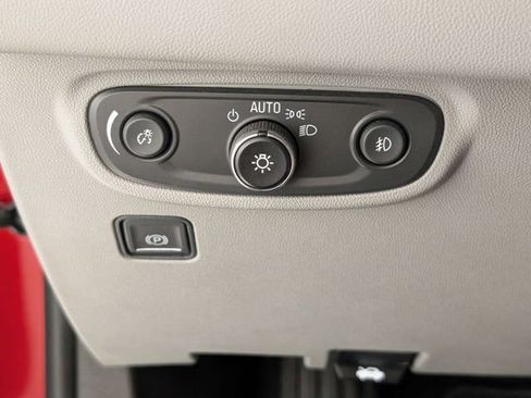 Used 2023 GMC Terrain SLT w/ Infotainment Package II FWD image 16