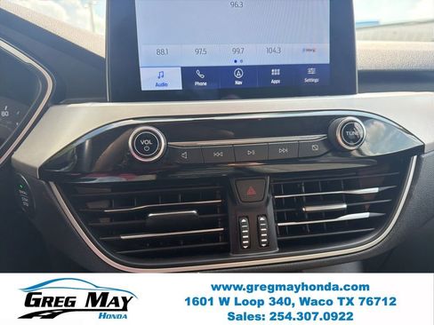 Used 2020 Ford Escape SE FWD image 17