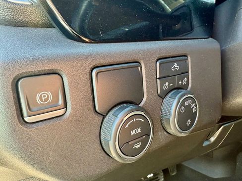 Used 2024 Chevrolet Silverado 1500 LT RWD image 19