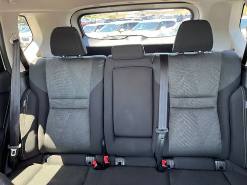 Used 2025 Nissan Rogue SV FWD image 40