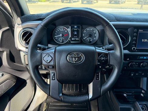 Used 2021 Toyota Tacoma TRD Off-Road RWD image 17