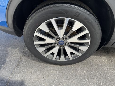 Used 2020 Ford Escape Titanium image 38