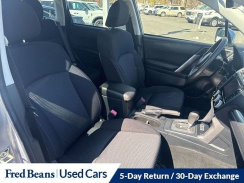 Used 2017 Subaru Forester 2.5i Premium image 12