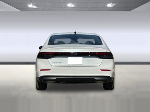 New 2025 Honda Accord SE image 9