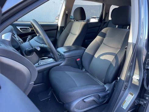 Used 2020 Nissan Pathfinder S AWD/4WD image 19