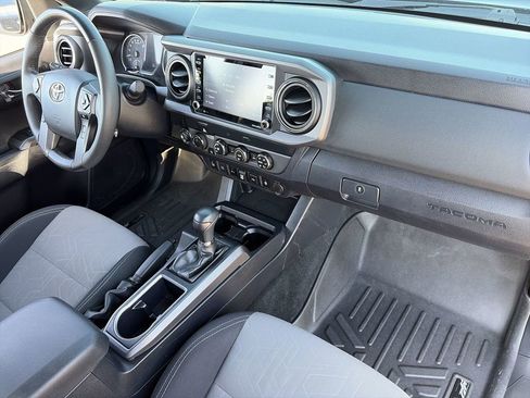 Used 2020 Toyota Tacoma TRD Off-Road w/ Technology Package AWD/4WD image 27