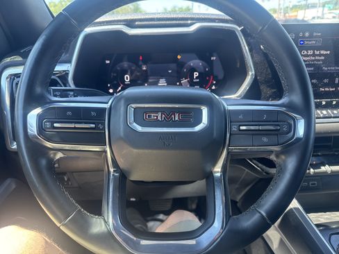 Used 2024 GMC Canyon Elevation w/ Convenience Package AWD/4WD image 19