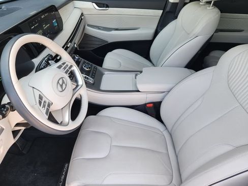 Certified 2024 Hyundai Palisade Calligraphy AWD/4WD image 8