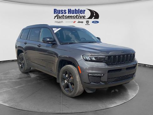 Used 2024 Jeep Grand Cherokee L Limited w/ Black Appearance Package AWD/4WD image 9