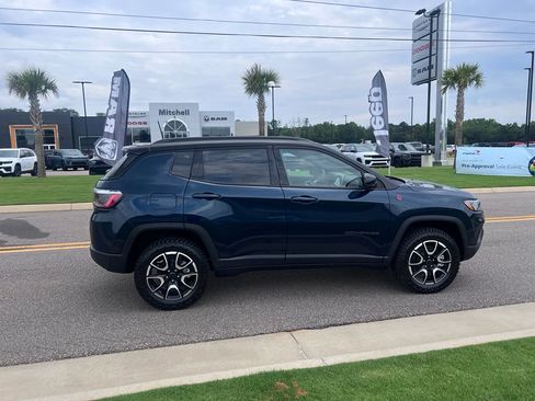 New 2026 Jeep Compass Trailhawk AWD/4WD image 4