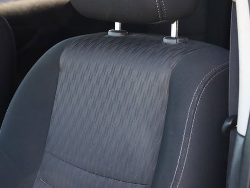 Used 2020 Nissan Rogue SV image 13