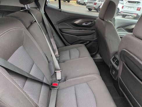 Used 2023 GMC Terrain SLE w/ Driver Convenience Package image 8