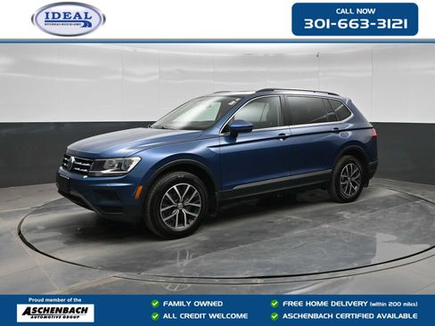 Used 2018 Volkswagen Tiguan SE AWD/4WD image 1