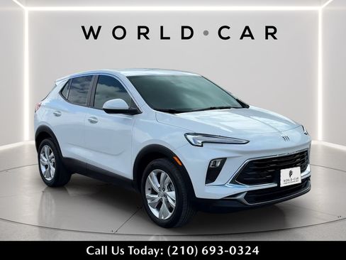 Used 2025 Buick Encore GX Preferred FWD image 1