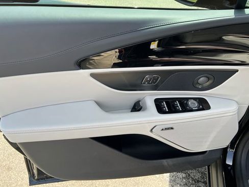 New 2026 Lincoln Nautilus Reserve w/ Jet Appearance Package AWD/4WD image 12