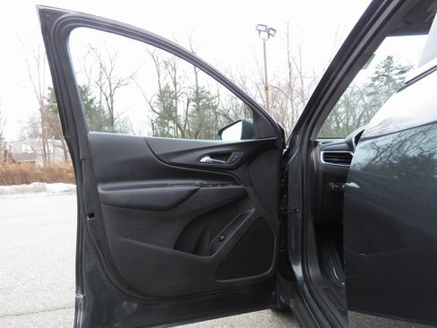 Used 2019 Chevrolet Equinox LT image 9