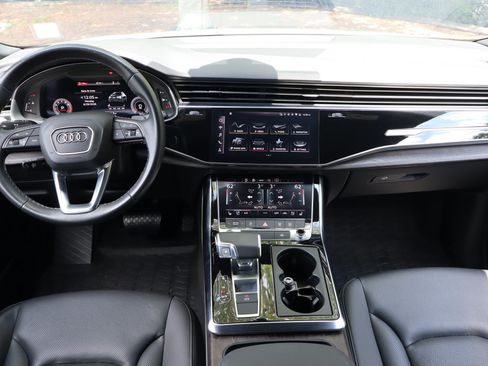 Used 2022 Audi Q8 Premium Plus AWD/4WD image 19