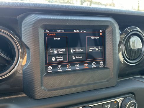 Used 2019 Jeep Wrangler Unlimited Sport image 16