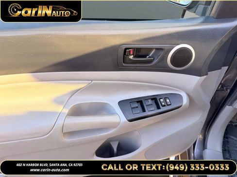 Used 2015 Toyota Tacoma PreRunner w/ TRD Sport Package RWD image 19