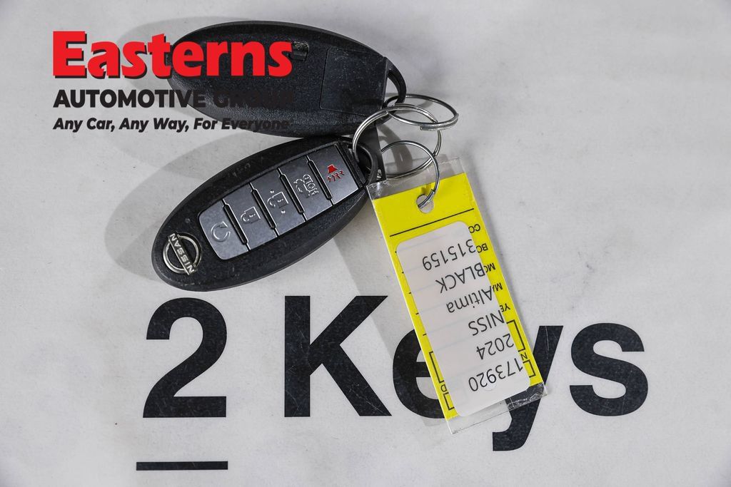 Used 2024 Nissan Altima 2.5 SV FWD image 27