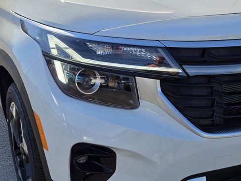 New 2026 Kia Seltos EX image 3