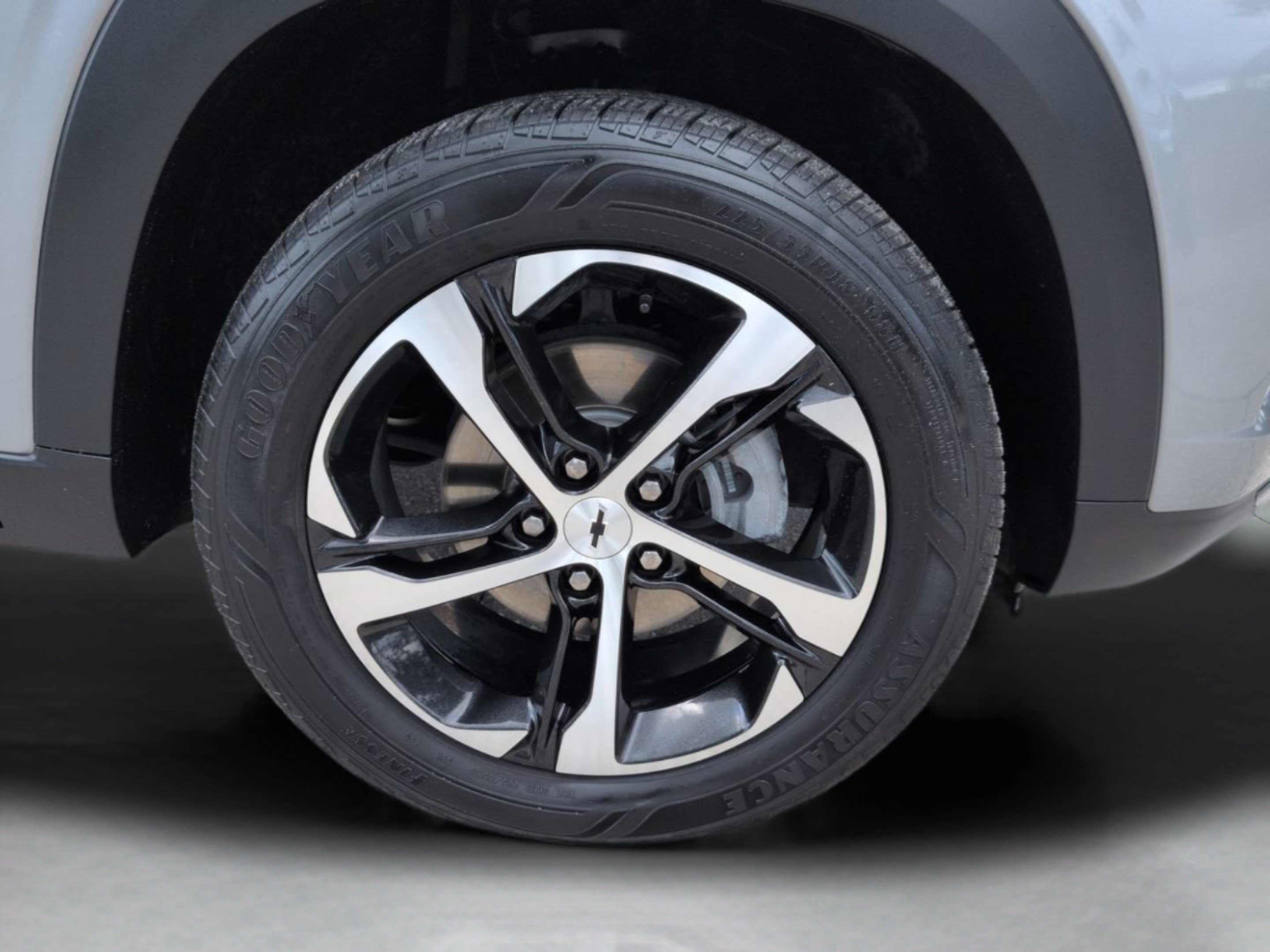 Used 2025 Chevrolet Trax RS w/ Driver Confidence Package FWD image 13