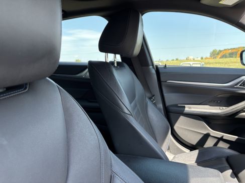 Used 2022 BMW i4 eDrive40 w/ M Sport Package image 21