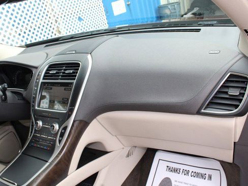 Used 2016 Lincoln MKX Reserve w/ Climate Package AWD/4WD image 13