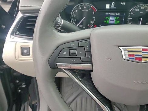 Used 2023 Cadillac XT6 Premium Luxury image 15