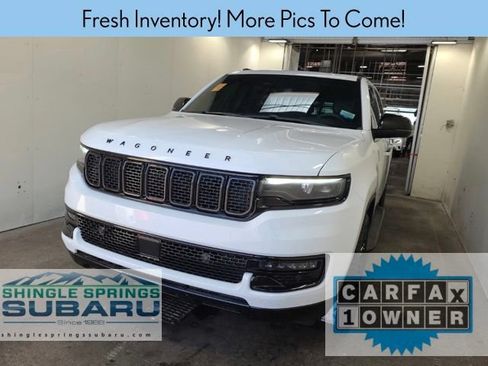 Used 2023 Jeep Wagoneer L Series II AWD/4WD image 4