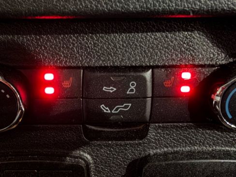 Used 2018 Ford Explorer Limited AWD/4WD image 28