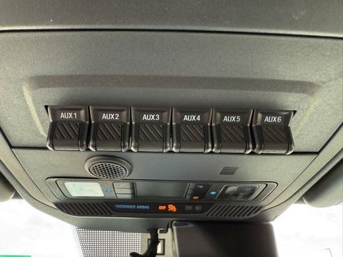 Used 2024 Ford Bronco Badlands image 26