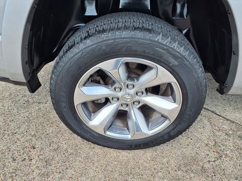 Used 2019 RAM 1500 Limited image 26