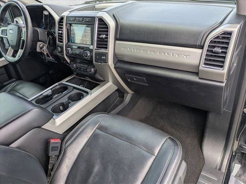 Used 2018 Ford F250 Lariat w/ Lariat Value Package AWD/4WD image 22