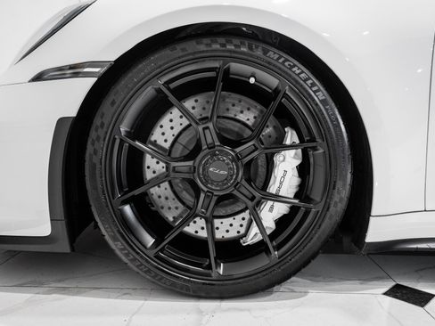 Used 2022 Porsche 911 GT3 image 10
