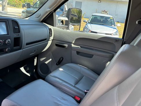 Used 2011 Chevrolet Silverado 3500 W/T image 24