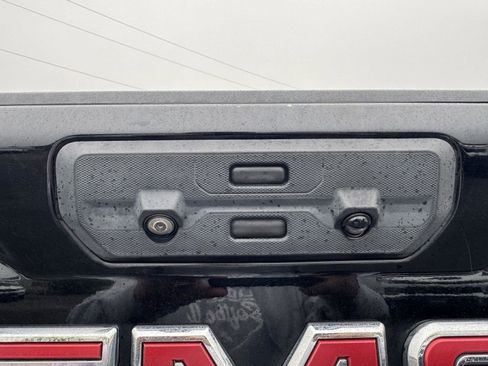 Used 2021 GMC Sierra 2500 AT4 w/ AT4 Premium Plus Package AWD/4WD image 32