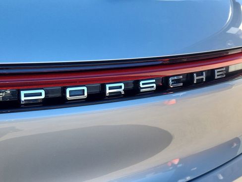 Used 2025 Porsche Macan image 29