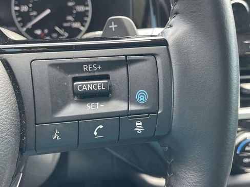 Used 2022 Nissan Pathfinder SL w/ Cargo Package FWD image 23
