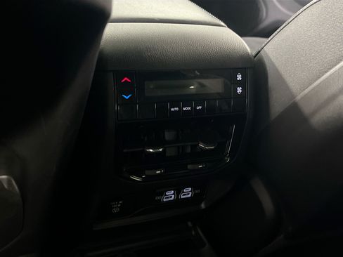 Used 2023 Jeep Grand Cherokee L Laredo AWD/4WD image 25