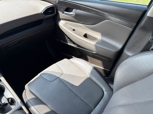 Used 2020 Hyundai Santa Fe SEL FWD image 16