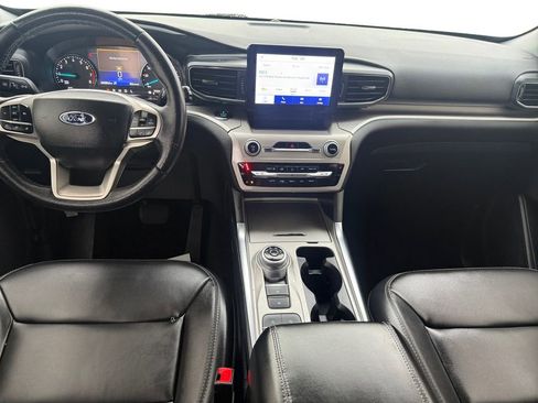 Used 2021 Ford Explorer XLT w/ Equipment Group 202A image 10