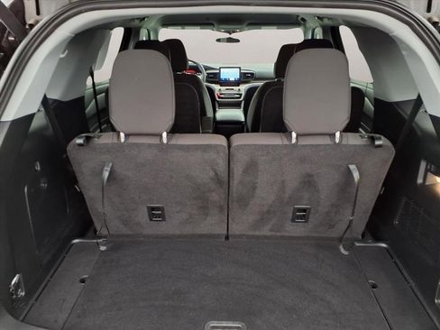 Used 2023 Ford Explorer XLT image 26