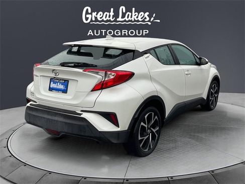 Used 2018 Toyota C-HR XLE image 5